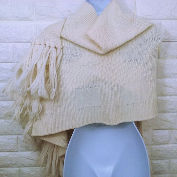 Vintage 70s Knit Shawl Wrap Nicolais Hand-Loomed 62x20" Textured Cubes Fringe - Picture 6 of 10